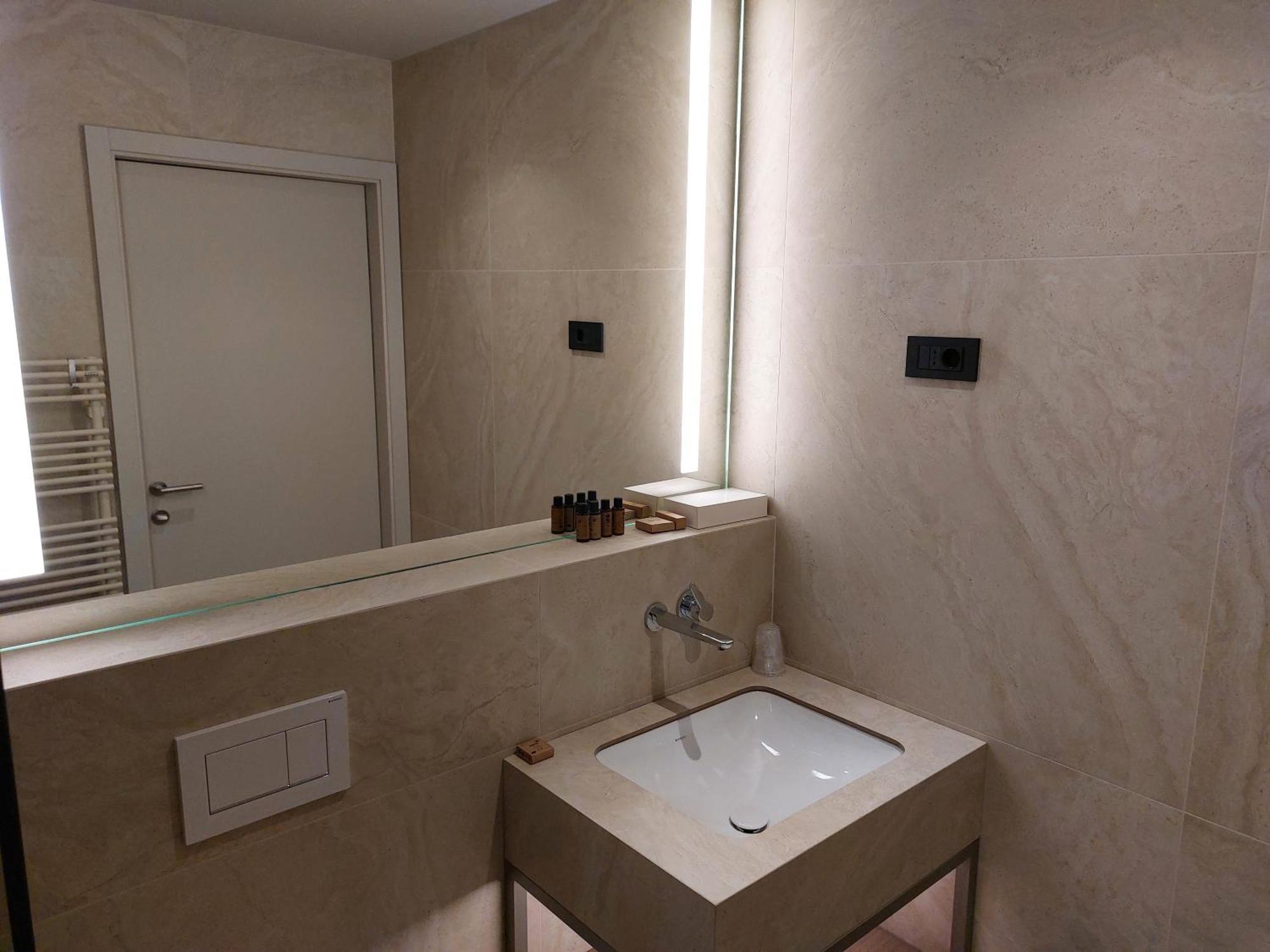 Tivoli Boutique Inn Любляна Екстериор снимка