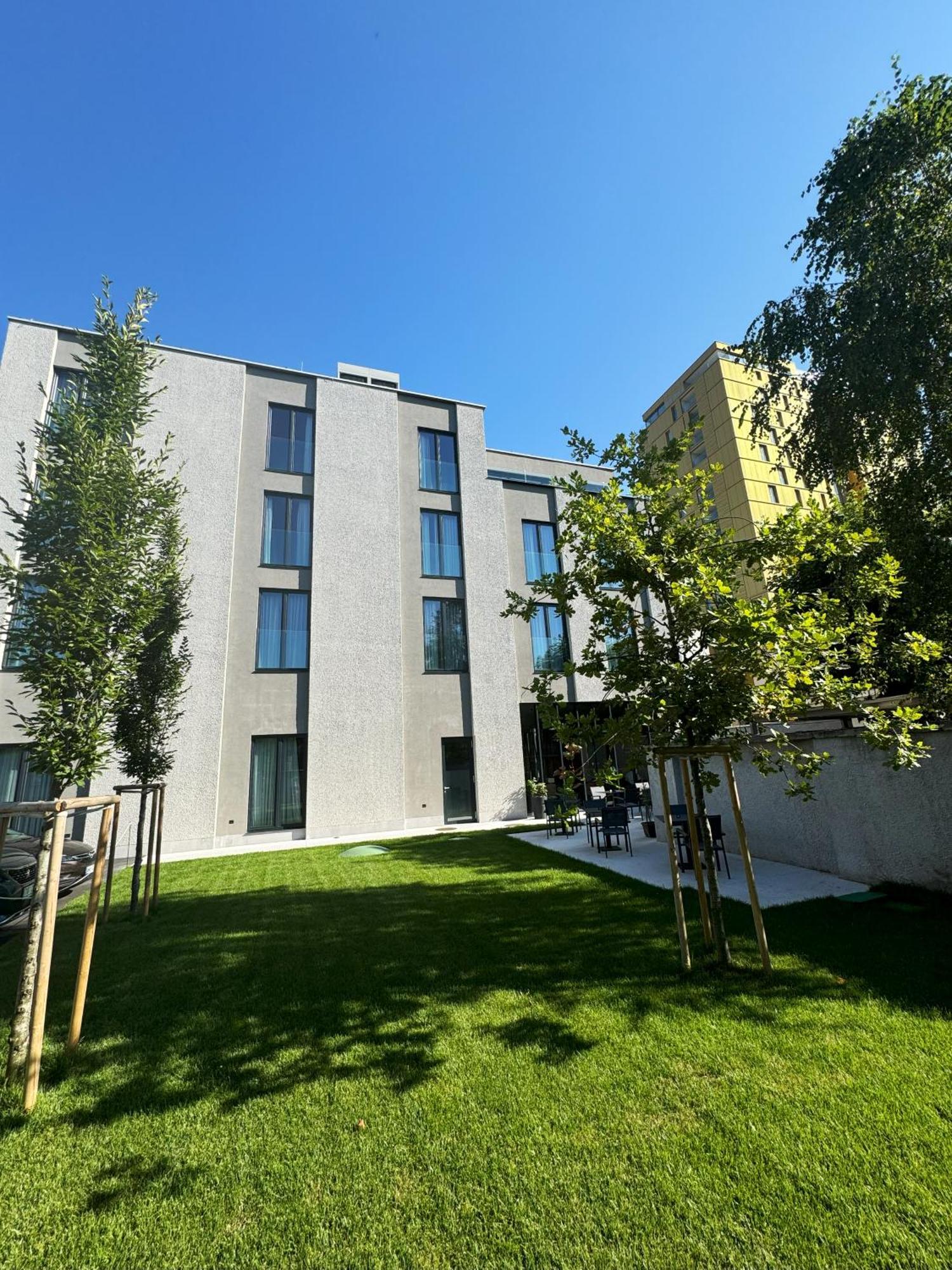 Tivoli Boutique Inn Любляна Екстериор снимка